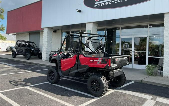 2024 Honda Pioneer 1000 Deluxe