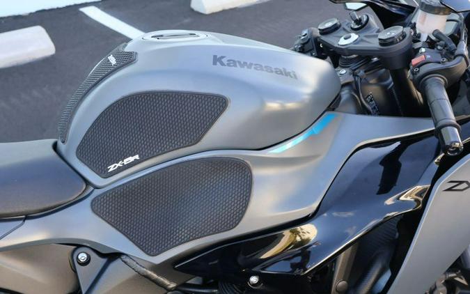 2025 KAWASAKI NINJA ZX636R