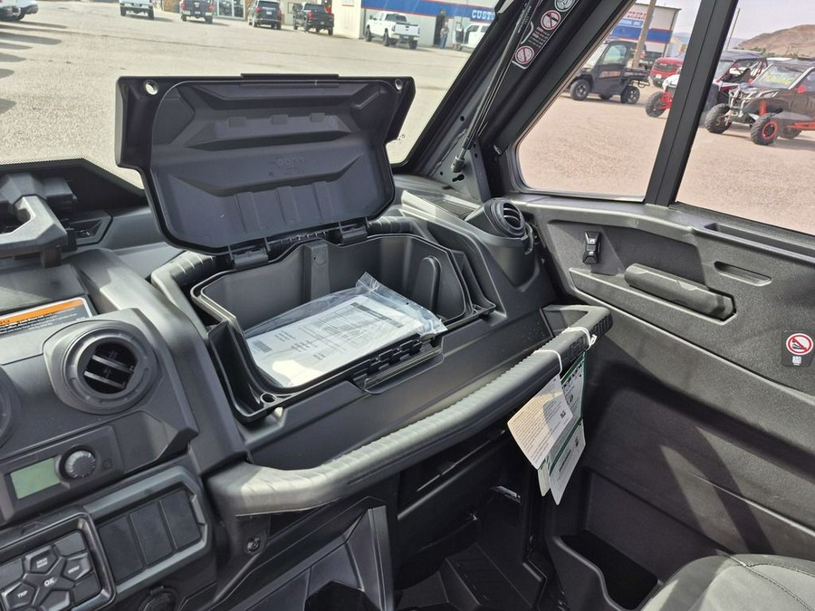 2026 Can-Am® Defender 6x6 Limited HD10