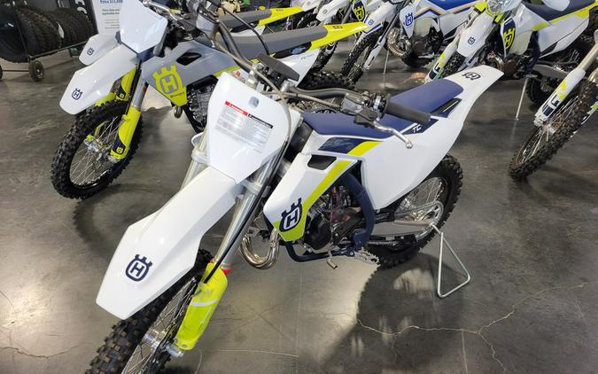 2022 Husqvarna Motorcycles TC 85 19/16