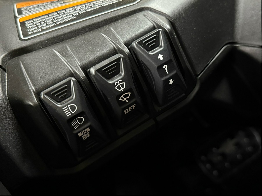 2024 Can-Am Maverick R X RS with Smart-Shox