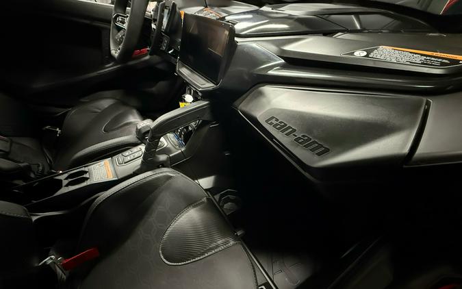 2024 Can-Am Maverick R X RS with Smart-Shox