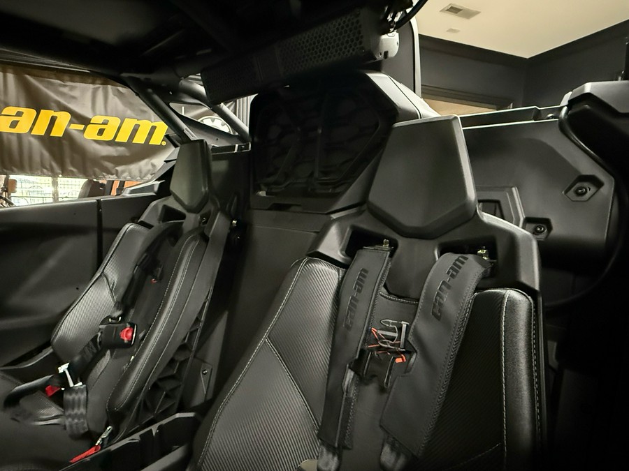 2024 Can-Am Maverick R X RS with Smart-Shox