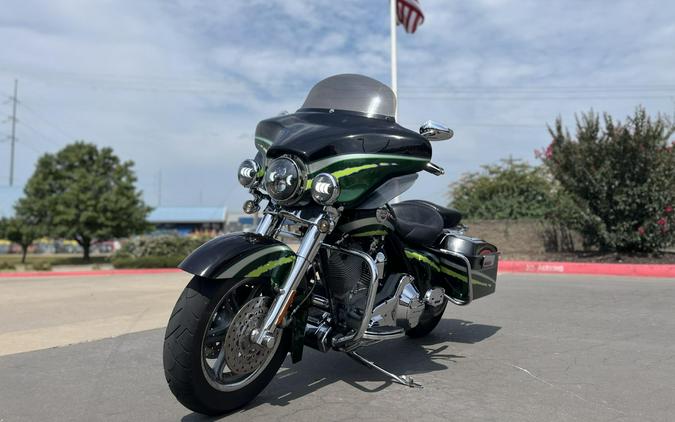 2006 Harley-Davidson® FLHTCU Screamin’ Eagle Ultra Classic Electra Glide EMERALD/GREEN 950394