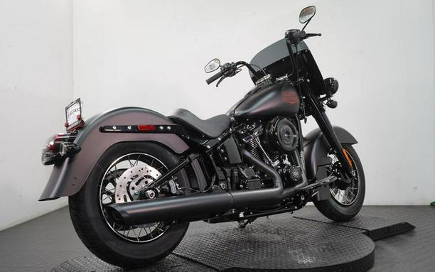 2026 Harley-Davidson® FLHD - Deadwood™