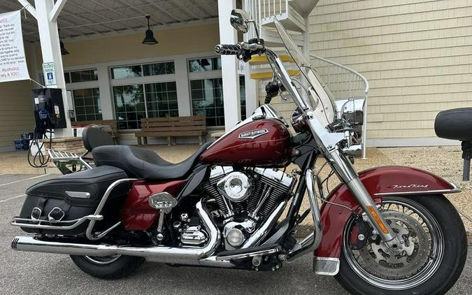 2010 Harley-Davidson® FLHRC - Road King® Classic