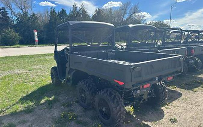 2024 Can-Am Defender 6x6 XT