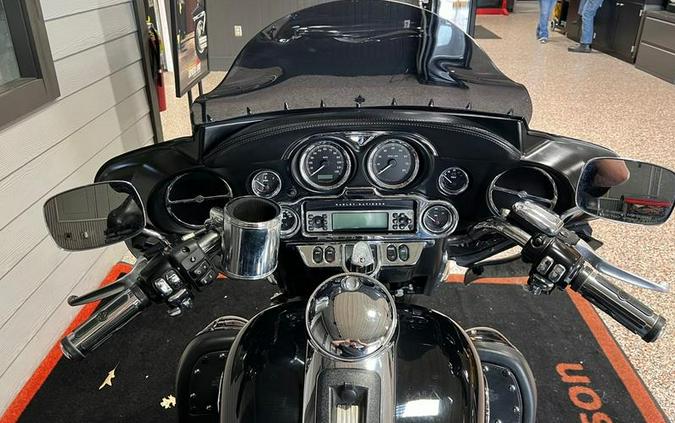 2010 Harley-Davidson® FLHTCUTG - Tri Glide® Ultra Classic®