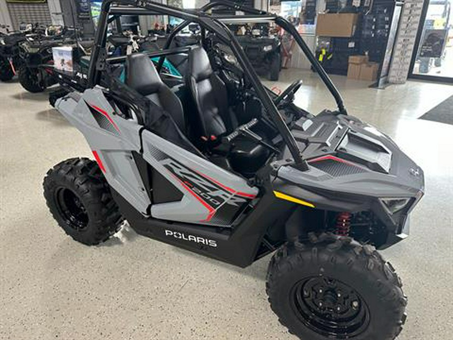 2024 Polaris RZR 200 EFI