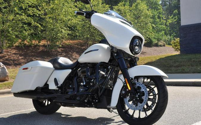 2018 Harley-Davidson® FLHXS - Street Glide® Special