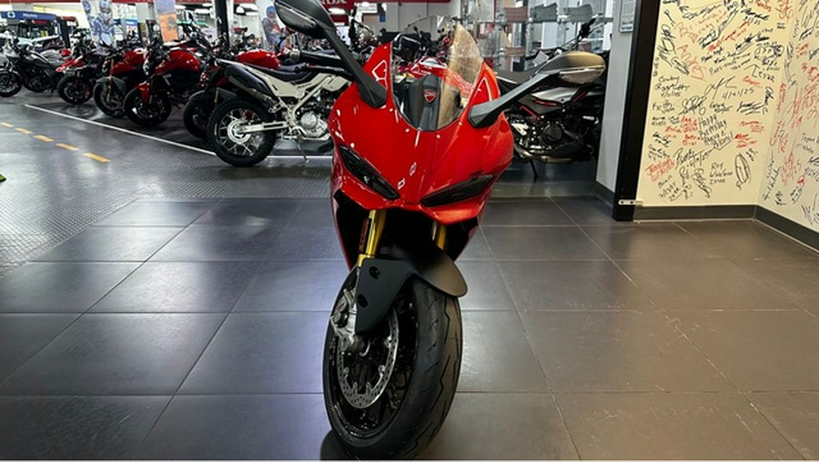 2025 Ducati Panigale V2 S