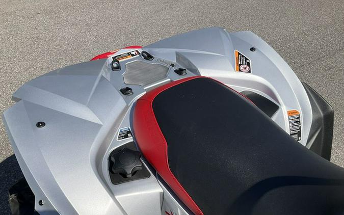 2026 Can-Am Renegade X Mr 1000 R Hyper Silver & Legion Red