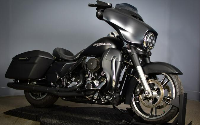 2016 Harley-Davidson Street Glide Special