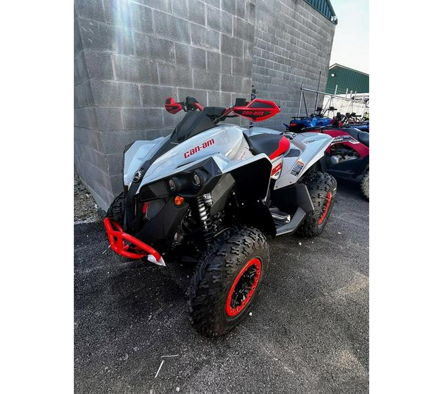 2022 Can-Am® Renegade X xc 1000R Chalk Gray & Magma Red