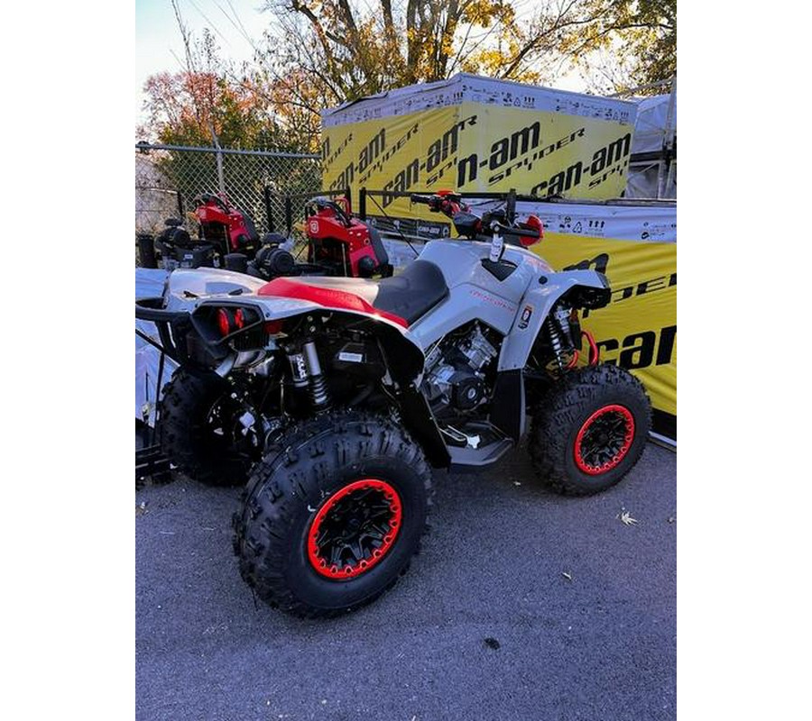 2022 Can-Am® Renegade X xc 1000R Chalk Gray & Magma Red