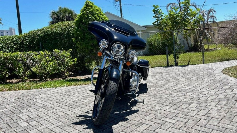 2015 Harley-Davidson® FLHTCU - Electra Glide® Ultra Classic®