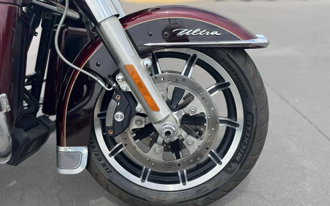 2014 Harley-Davidson® FLHTCU Electra Glide® Ultra Classic® MYS RED/CAYENNE 608098