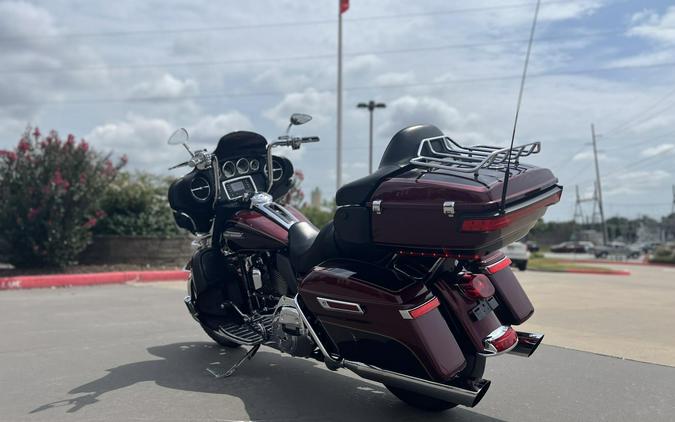 2014 Harley-Davidson® FLHTCU Electra Glide® Ultra Classic® MYS RED/CAYENNE 608098