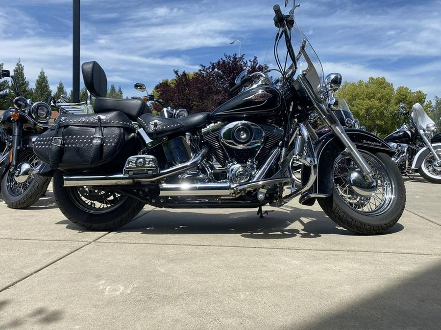 2011 Harley-Davidson® FLSTC - Heritage Softail® Classic