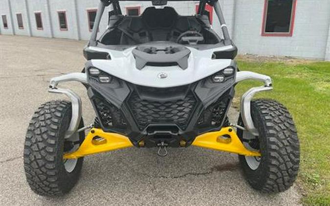 2024 Can-Am Maverick R