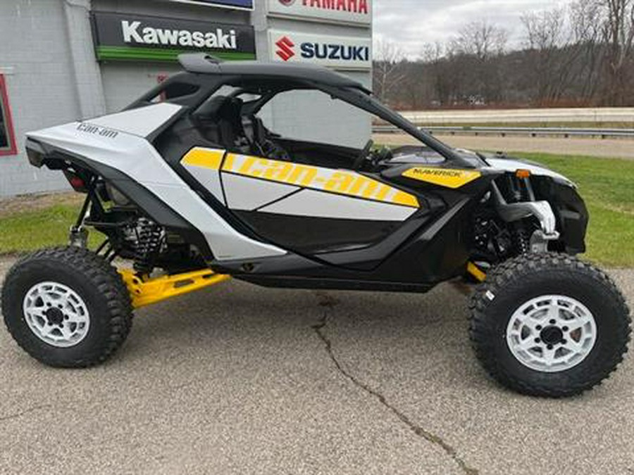 2024 Can-Am Maverick R