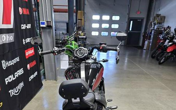 2025 Triumph ROCKET 3 STORM GT..