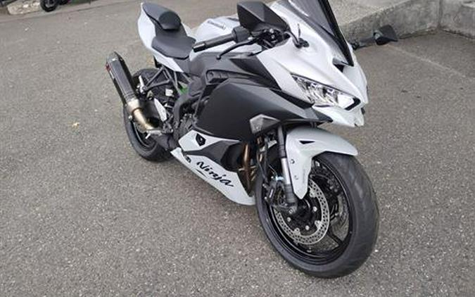2025 Kawasaki Ninja ZX-4RR ABS