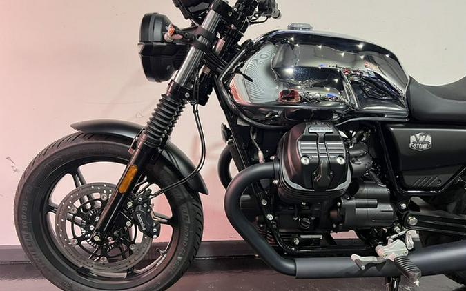 2025 Moto Guzzi V7 Stone