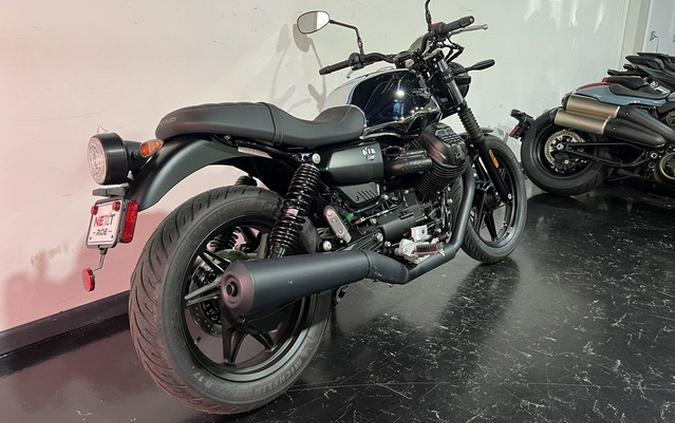 2025 Moto Guzzi V7 Stone