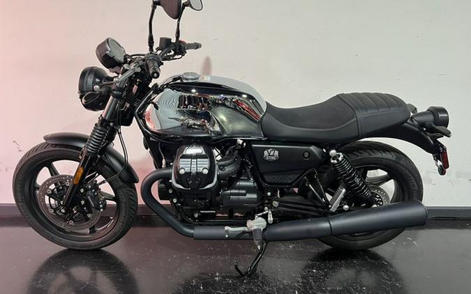 2025 Moto Guzzi V7 Stone