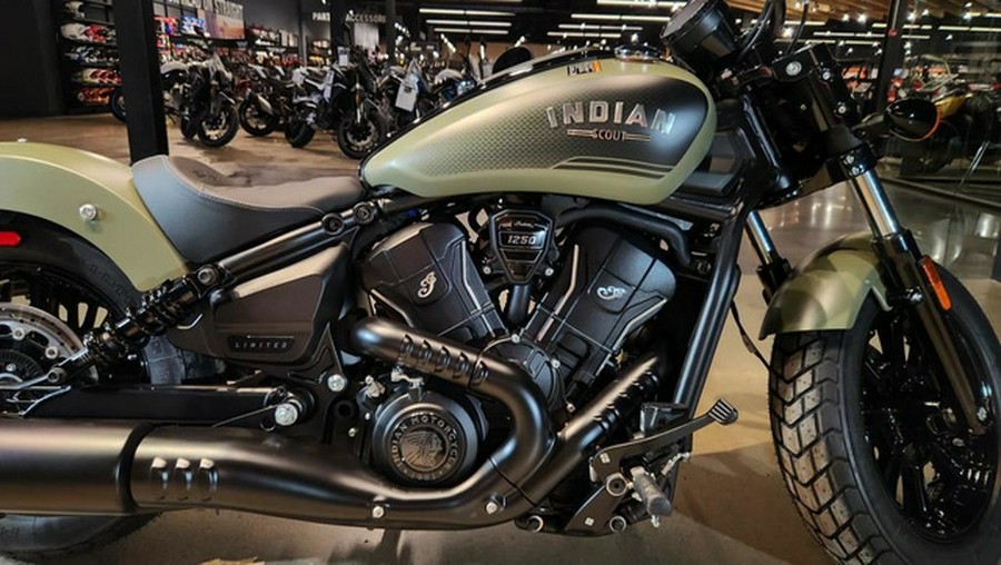 2026 Indian Scout Bobber Limited +Tech Moss Green Smoke