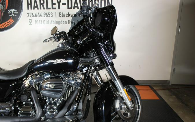 2017 Street Glide® Special FLHXS