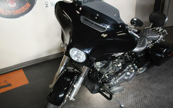2017 Street Glide® Special FLHXS