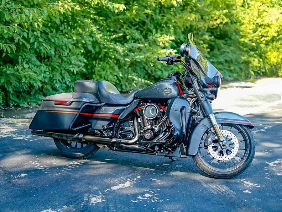 2018 Harley-Davidson® FLHXSE - CVO™ Street Glide®