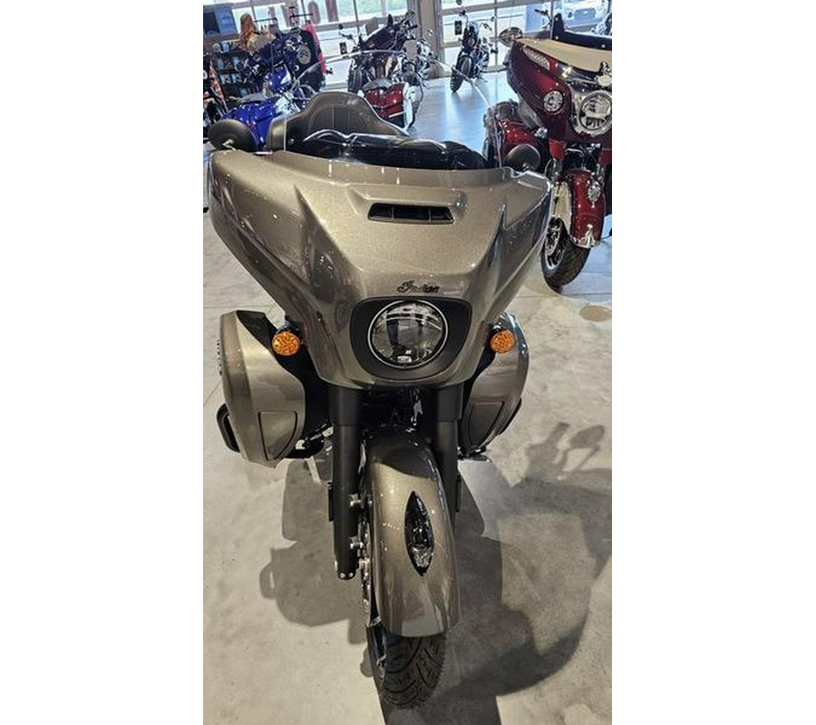 2025 Indian Motorcycle® Roadmaster® Dark Horse® w/Powerband Audio Heavy Metal