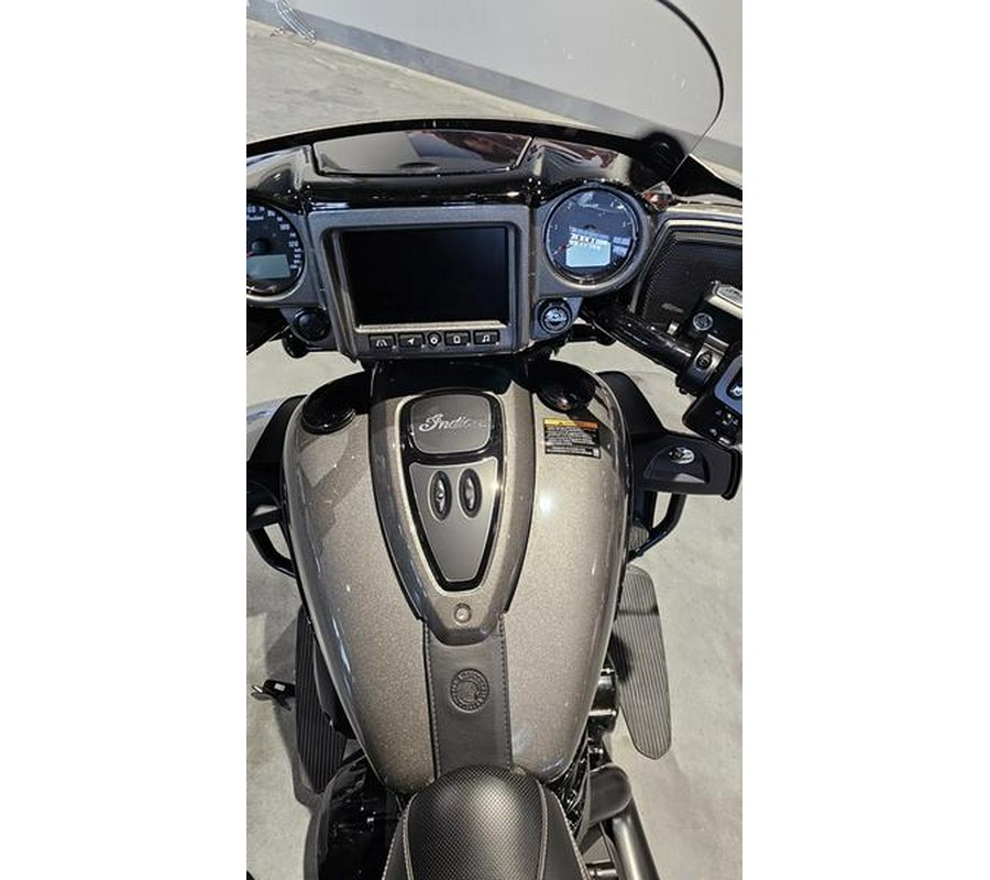 2025 Indian Motorcycle® Roadmaster® Dark Horse® w/Powerband Audio Heavy Metal