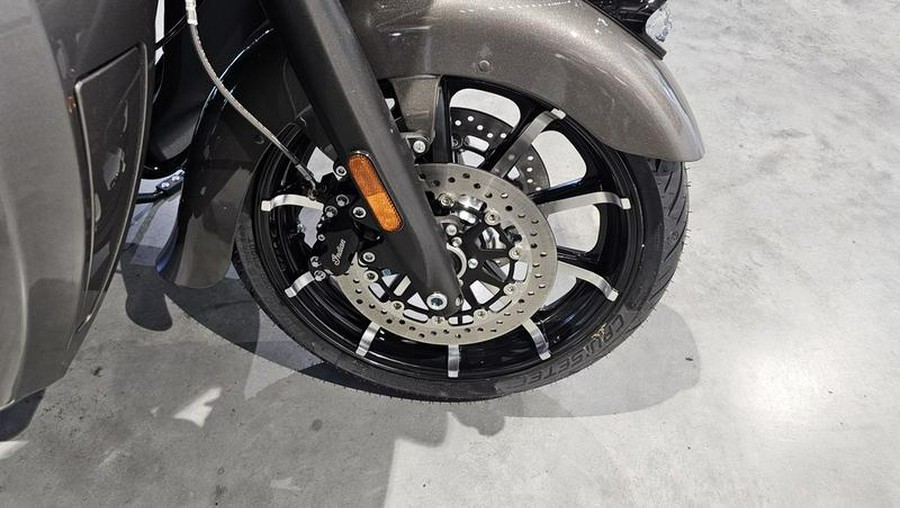 2025 Indian Motorcycle® Roadmaster® Dark Horse® w/Powerband Audio Heavy Metal