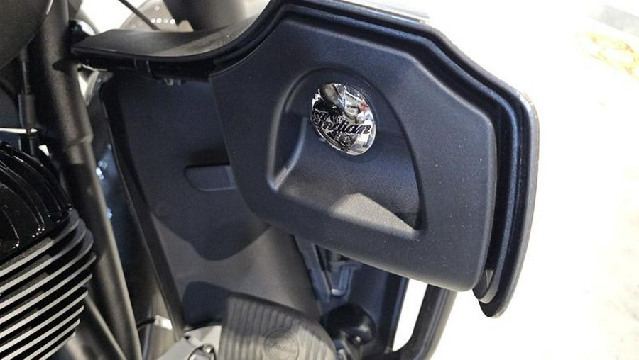 2025 Indian Motorcycle® Roadmaster® Dark Horse® w/Powerband Audio Heavy Metal