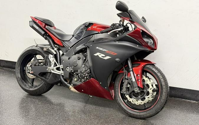 2011 Yamaha YZF-R1 Candy Red/Raven