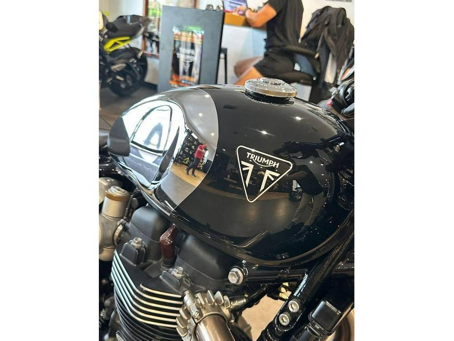 2023 Triumph Bonneville Bobber Chrome Edition