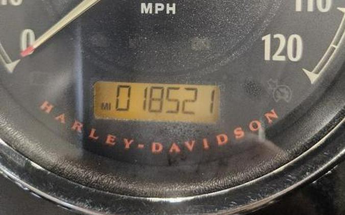 2015 Harley-Davidson® FXDF - Dyna® Fat Bob®