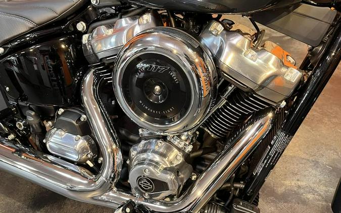 2025 Harley-Davidson® FXBB - Street Bob®