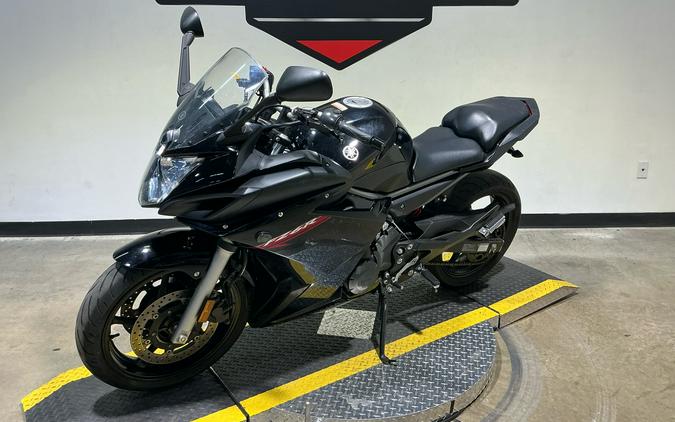 2011 Yamaha FZ6R