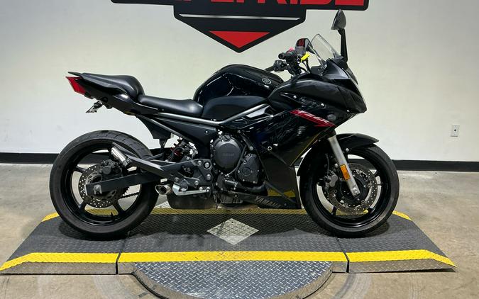 2011 Yamaha FZ6R