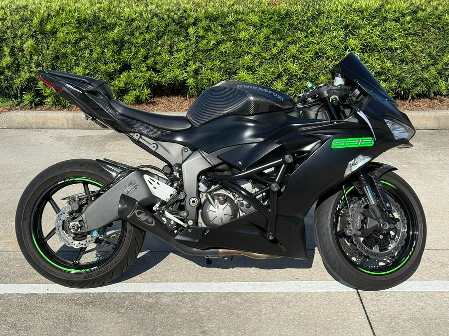 2021 Kawasaki Ninja ZX-6R ABS KRT Edition