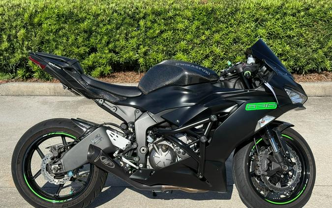 2021 Kawasaki Ninja ZX-6R ABS KRT Edition
