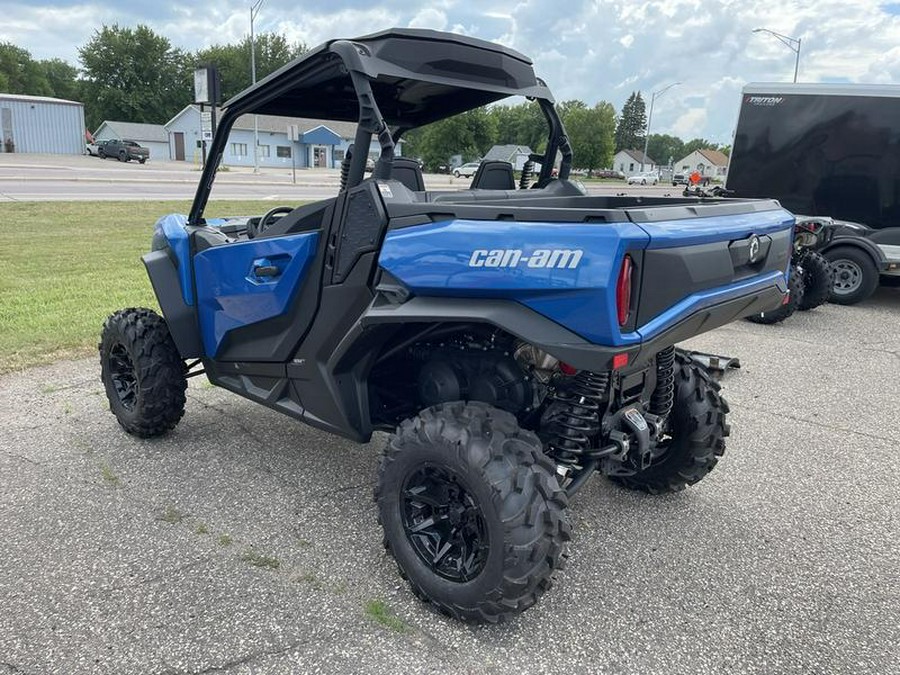 2023 Can-Am® Commander XT 700