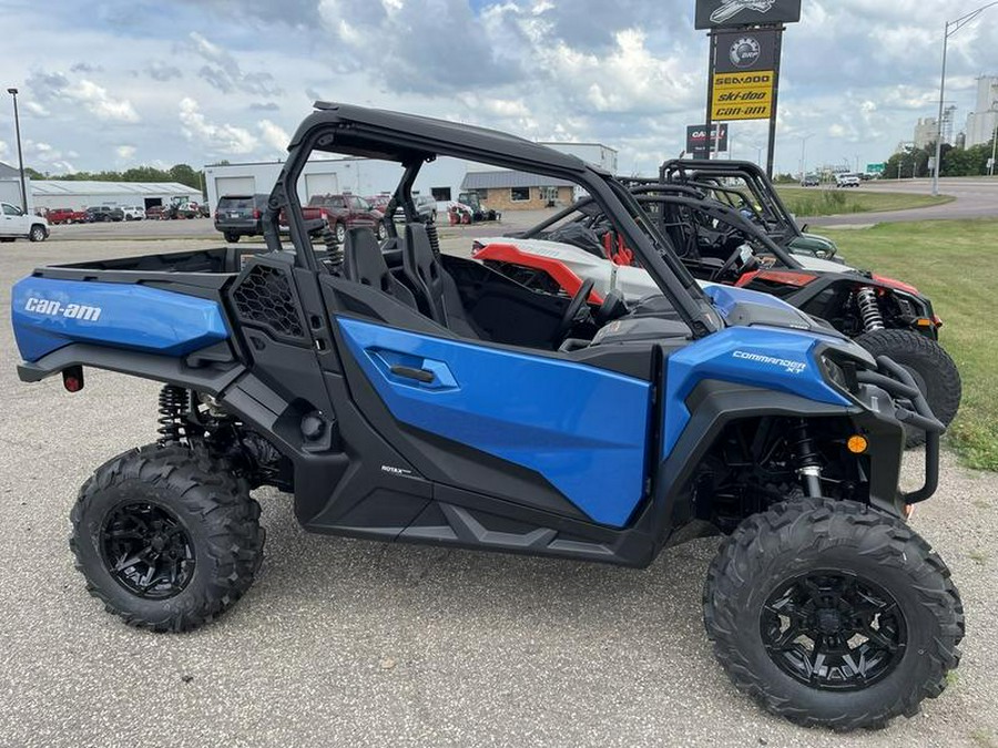 2023 Can-Am® Commander XT 700