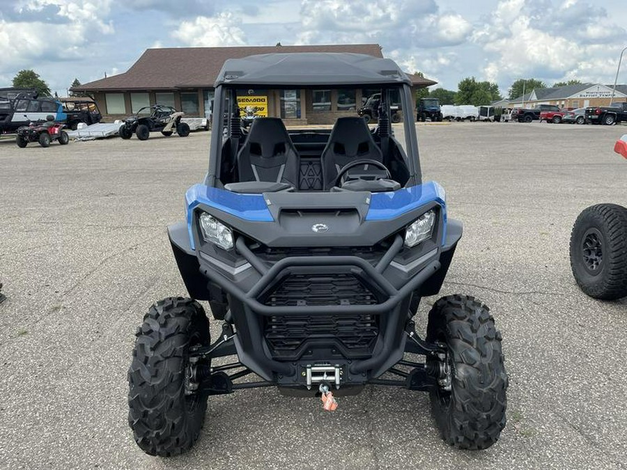 2023 Can-Am® Commander XT 700