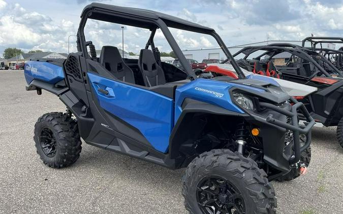 2023 Can-Am® Commander XT 700